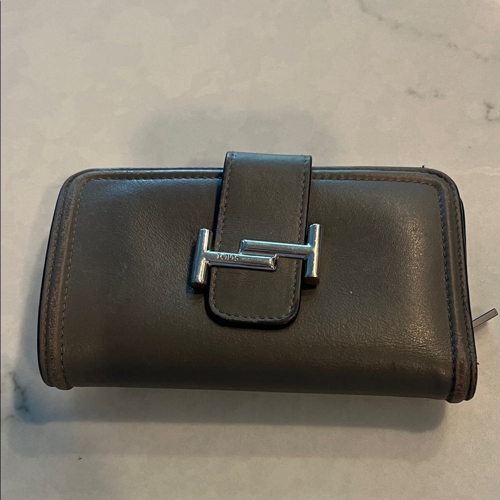 Tod's Gray Leather Wallet
